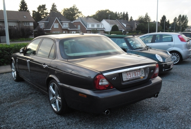 Jaguar XJR