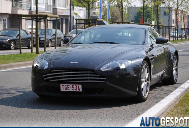 Aston Martin V8 Vantage