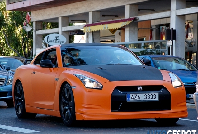 Nissan GT-R