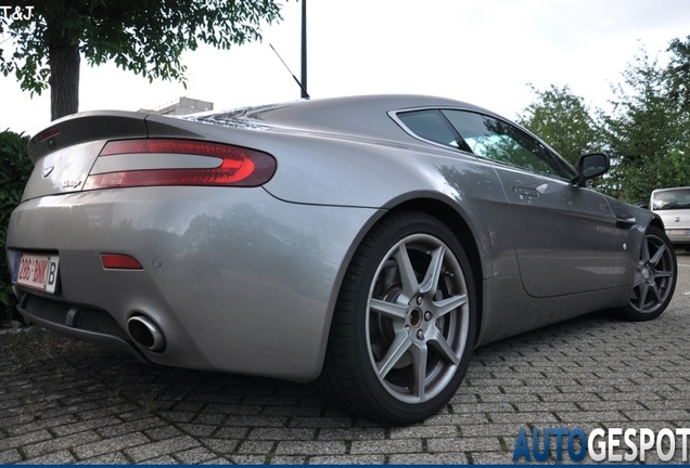 Aston Martin V8 Vantage