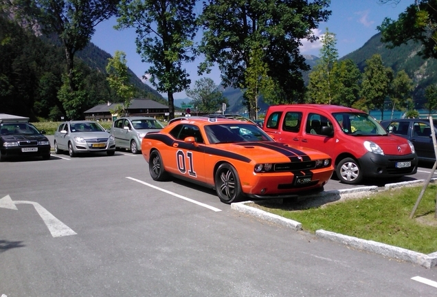 Dodge Challenger SRT-8