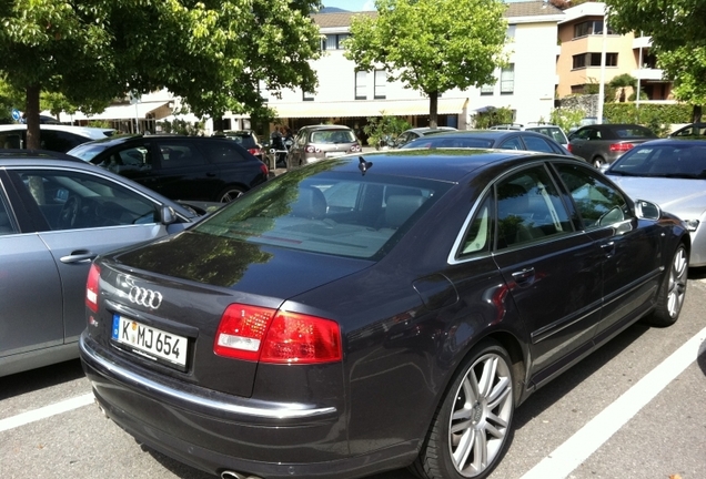 Audi S8 D3