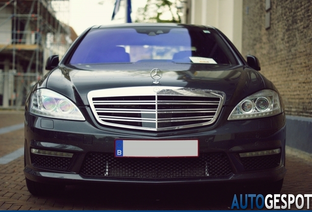 Mercedes-Benz S 65 AMG V221 2010