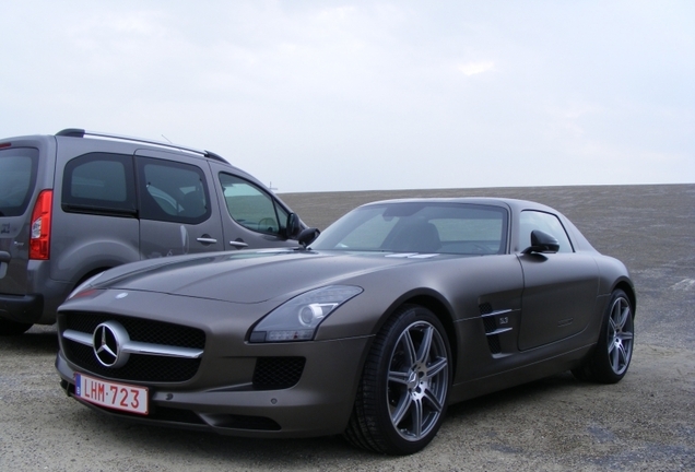 Mercedes-Benz SLS AMG