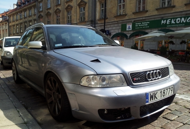 Audi RS4 Avant B5