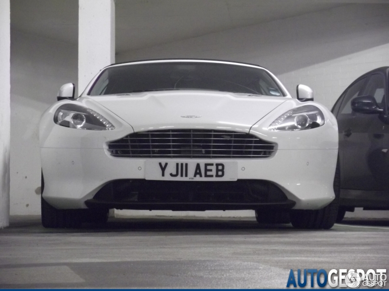 Aston Martin Virage Volante 2011