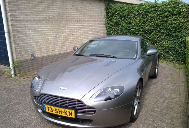 Aston Martin V8 Vantage