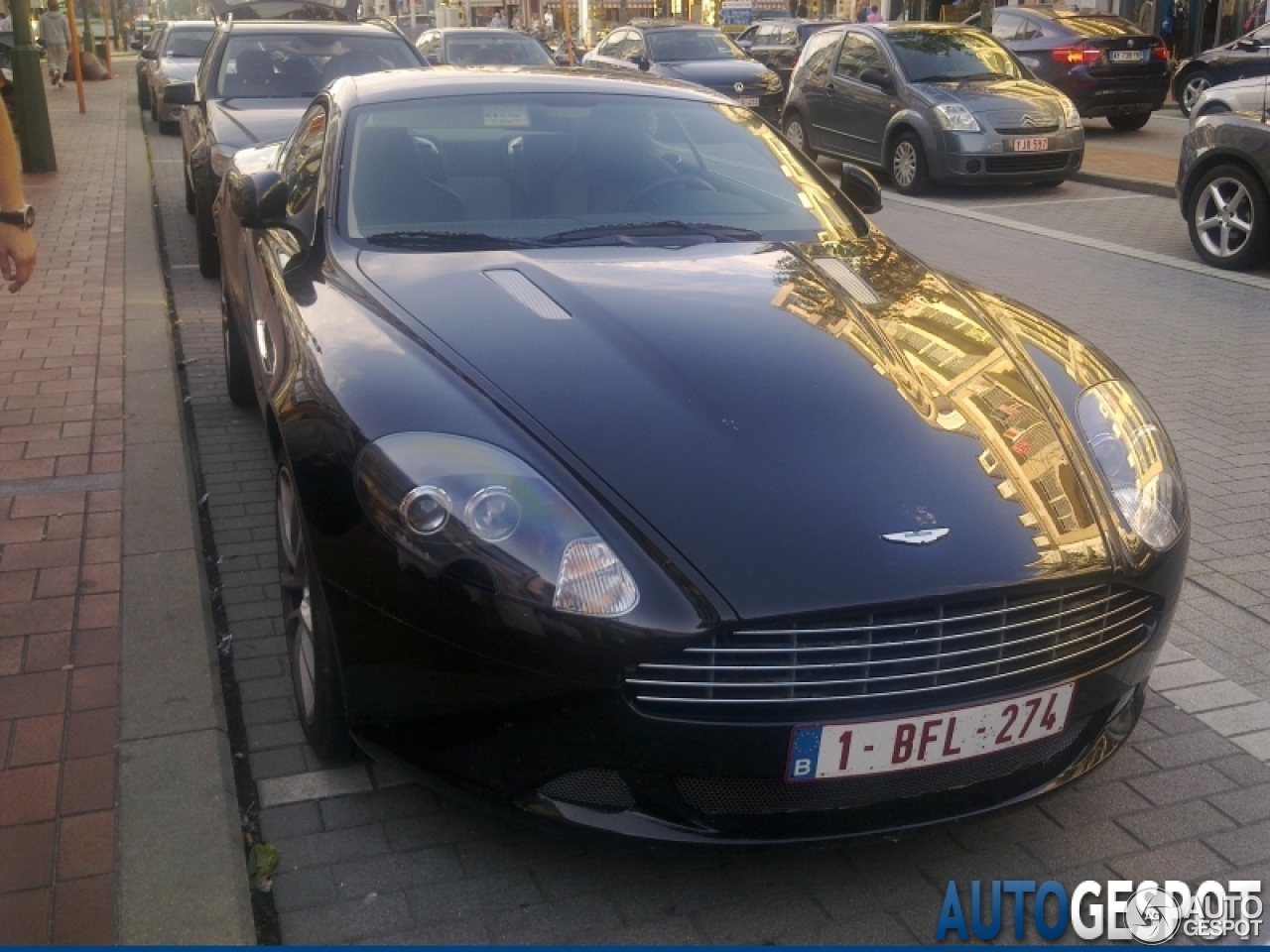 Aston Martin DB9 2010