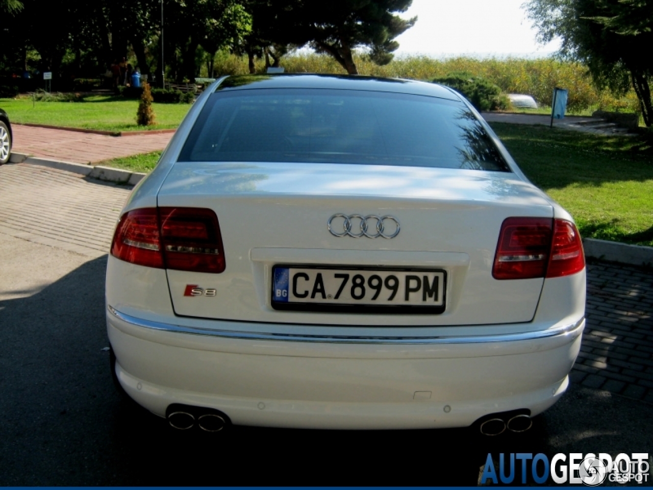 Audi S8 D3