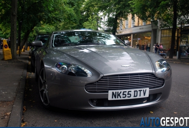 Aston Martin V8 Vantage