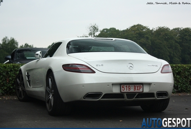 Mercedes-Benz SLS AMG