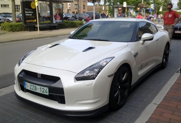 Nissan GT-R