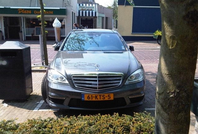 Mercedes-Benz S 65 AMG V221 2010