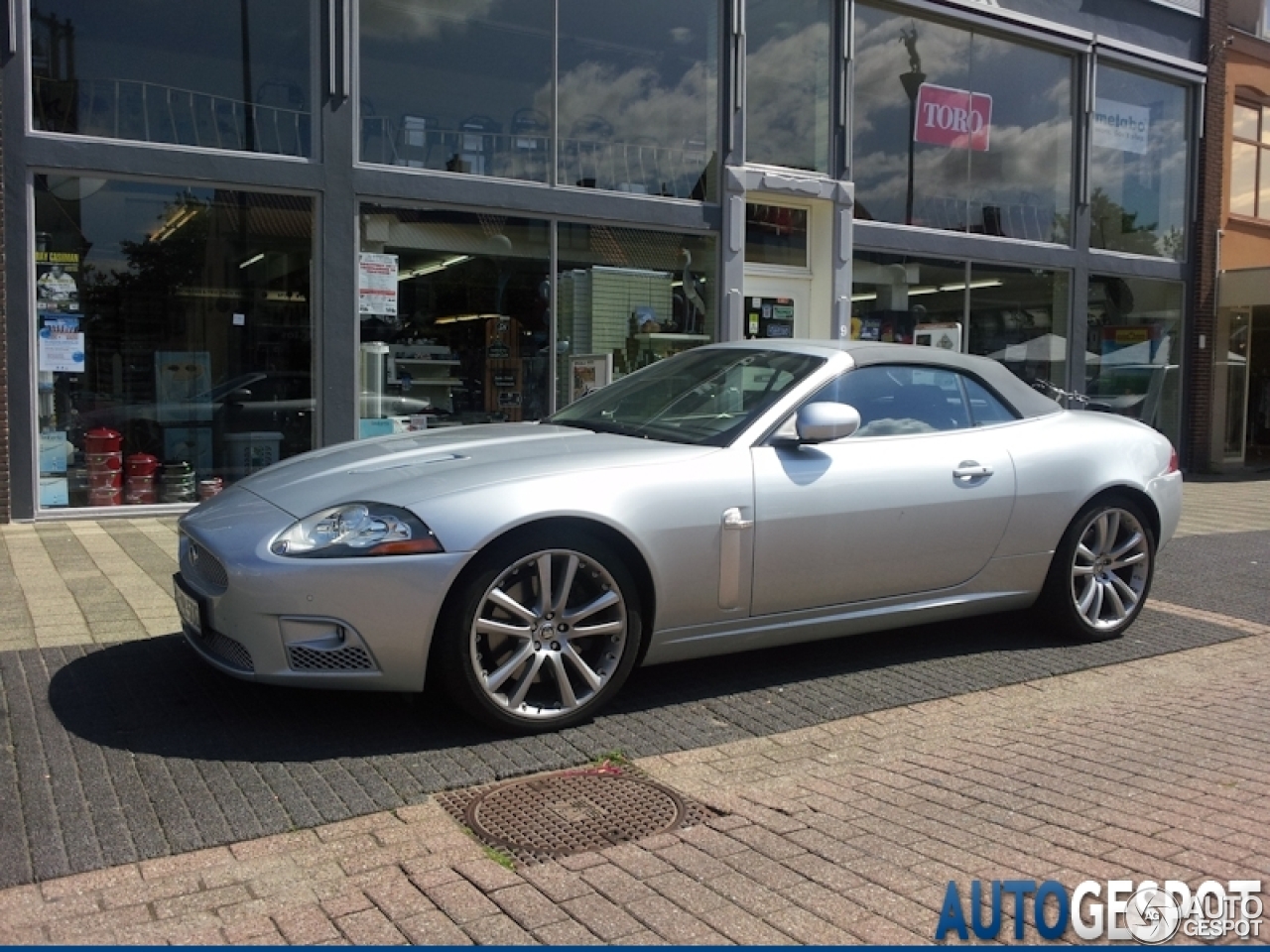 Jaguar XKR Convertible 2006