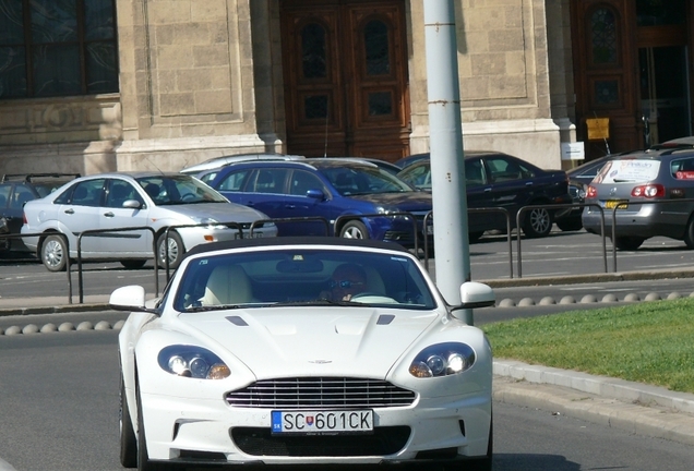 Aston Martin DBS Volante