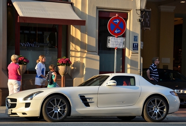 Mercedes-Benz SLS AMG