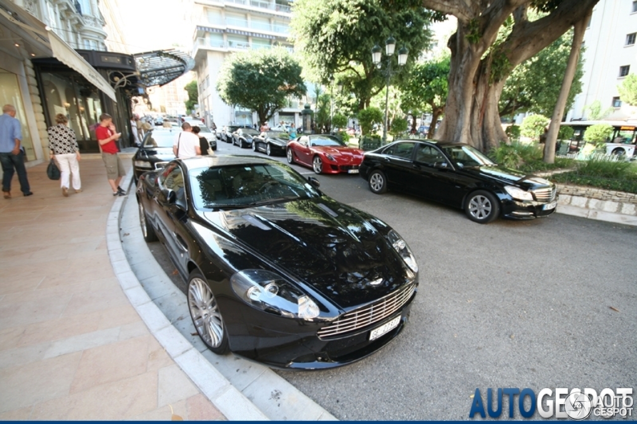 Aston Martin DB9