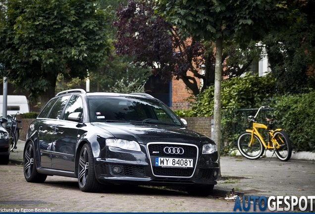 Audi RS4 Avant B7