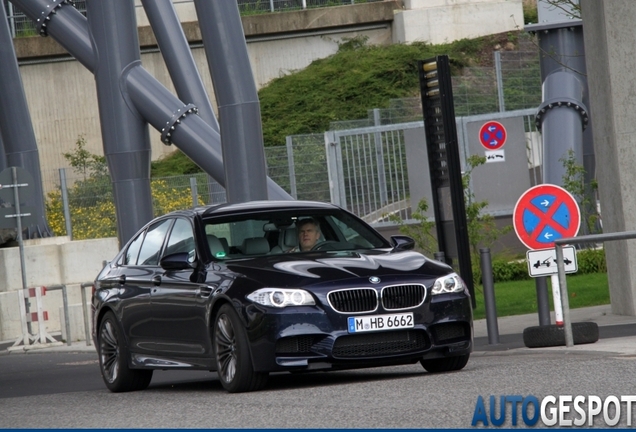 BMW M5 F10 2011