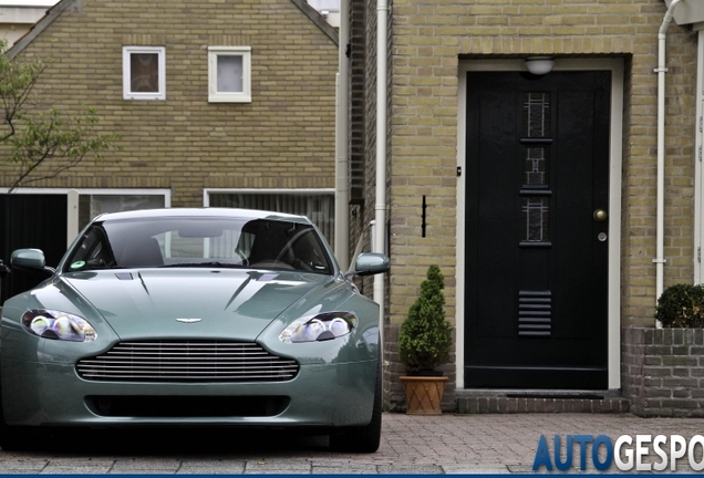 Aston Martin V8 Vantage