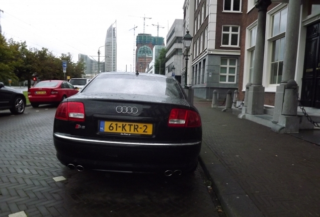 Audi S8 D3