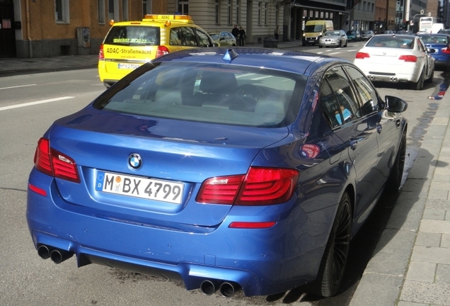 BMW M5 F10 2011