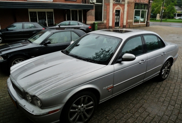 Jaguar XJR