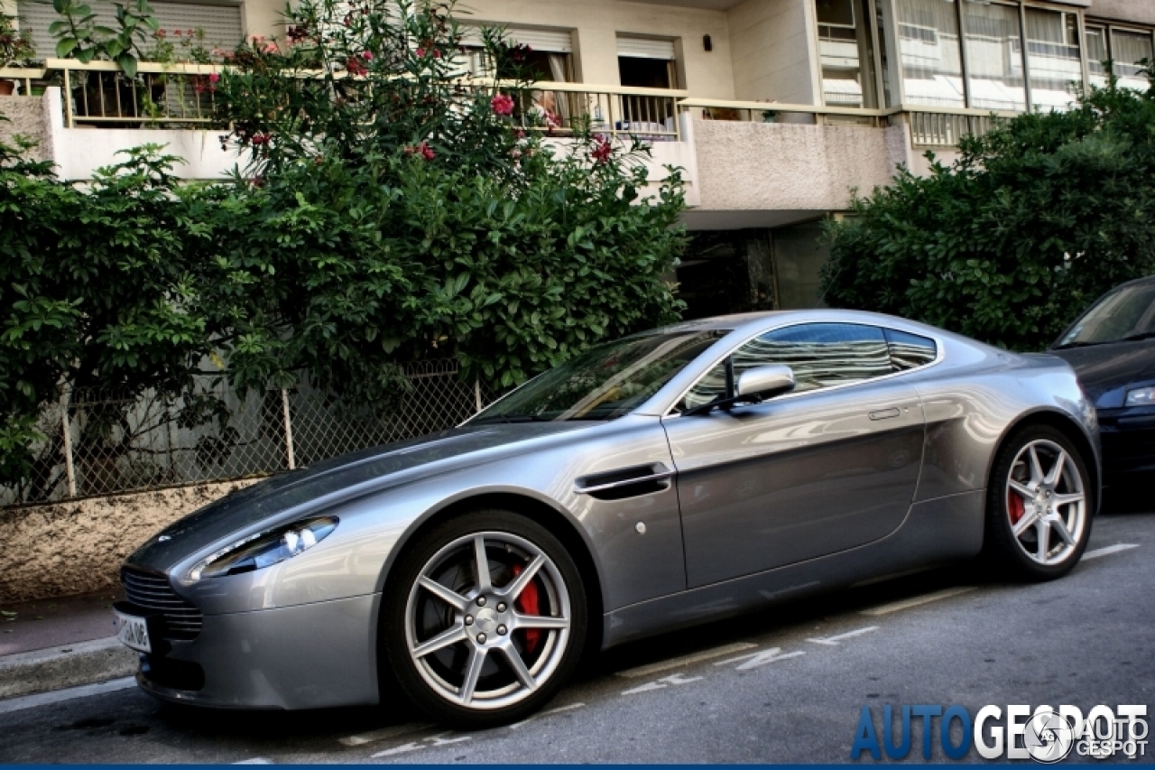 Aston Martin V8 Vantage