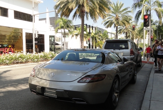 Mercedes-Benz SLS AMG