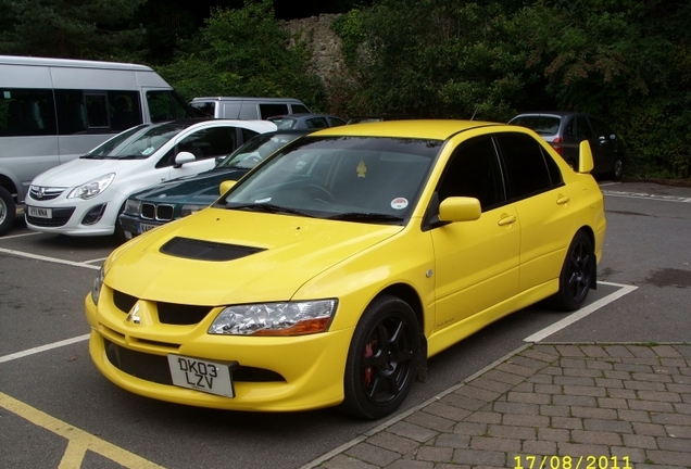 Mitsubishi Lancer Evolution VIII FQ-300