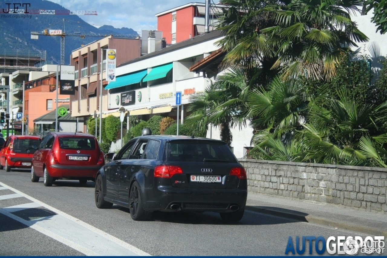 Audi RS4 Avant B7