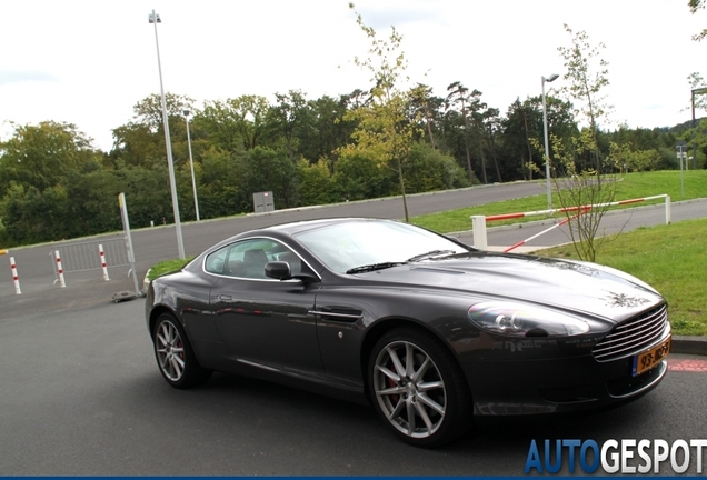 Aston Martin DB9