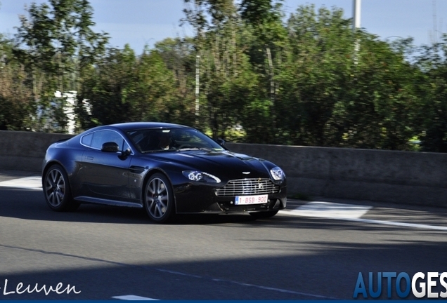 Aston Martin V8 Vantage S