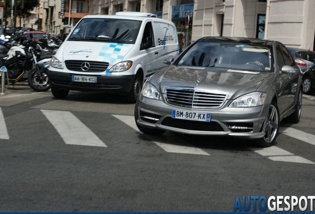 Mercedes-Benz S 65 AMG V221