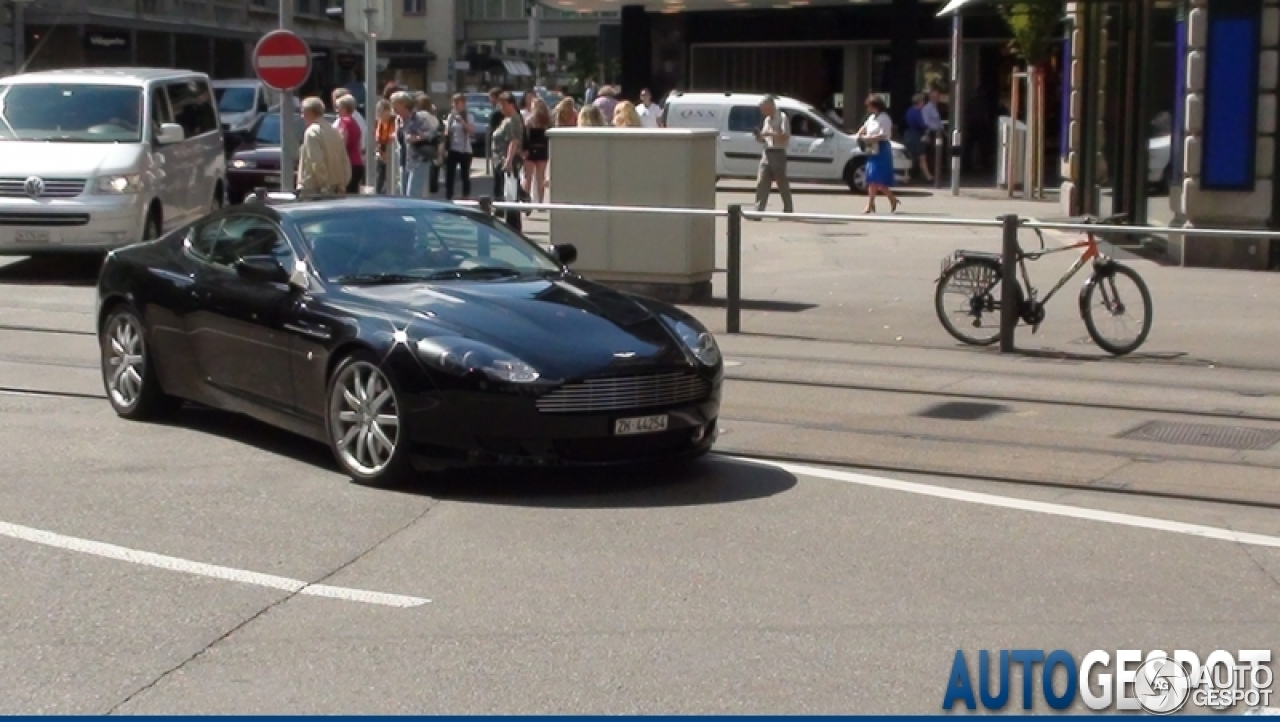 Aston Martin DB9