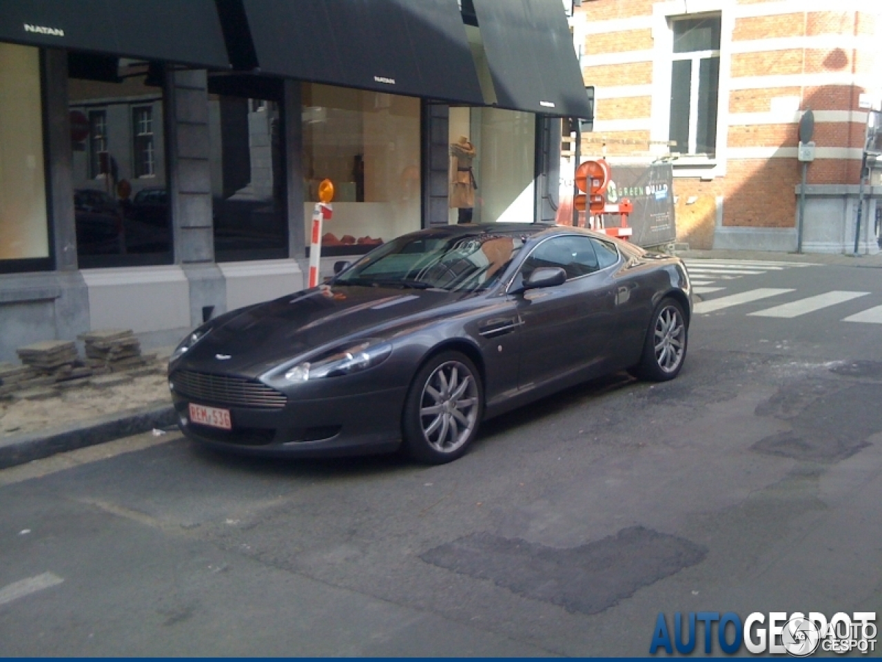 Aston Martin DB9