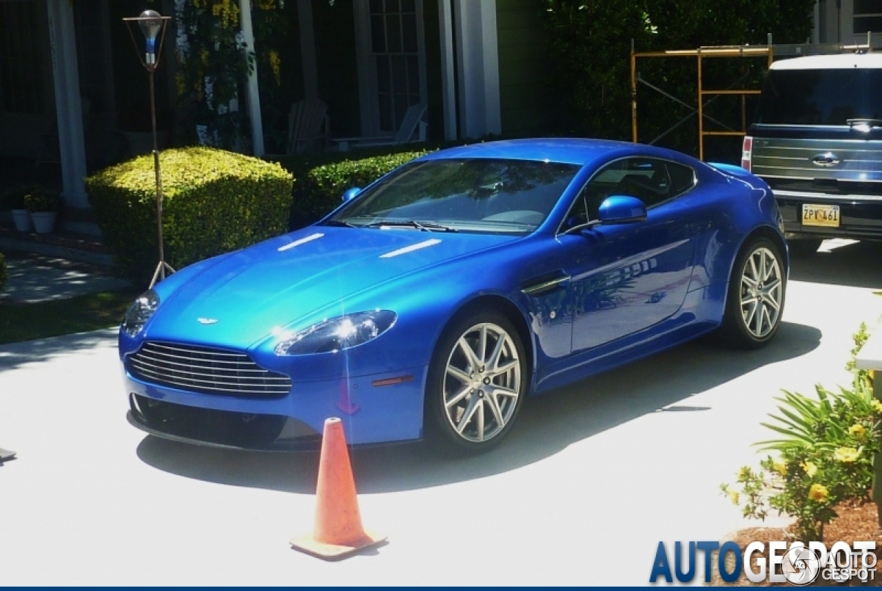 Aston Martin V8 Vantage S