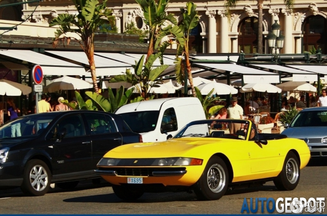 Ferrari 365 GTS/4 Daytona