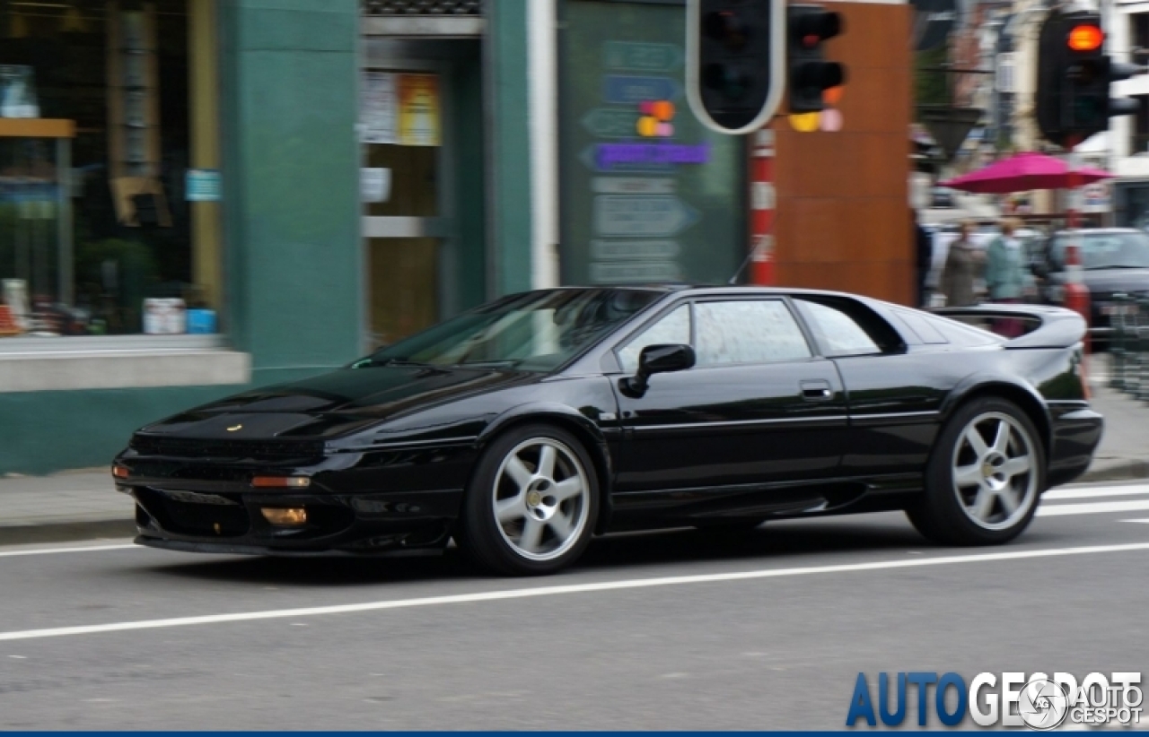 Lotus Esprit V8