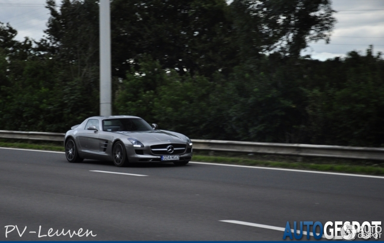 Mercedes-Benz SLS AMG