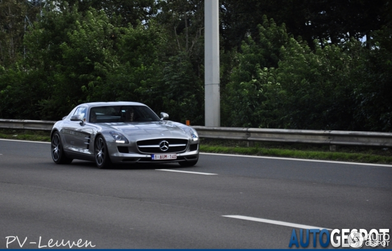 Mercedes-Benz SLS AMG