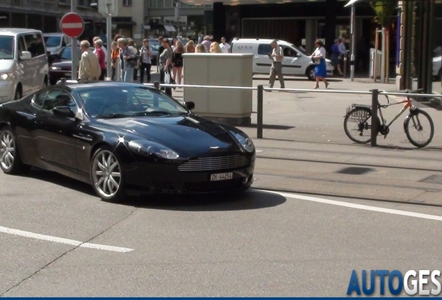 Aston Martin DB9