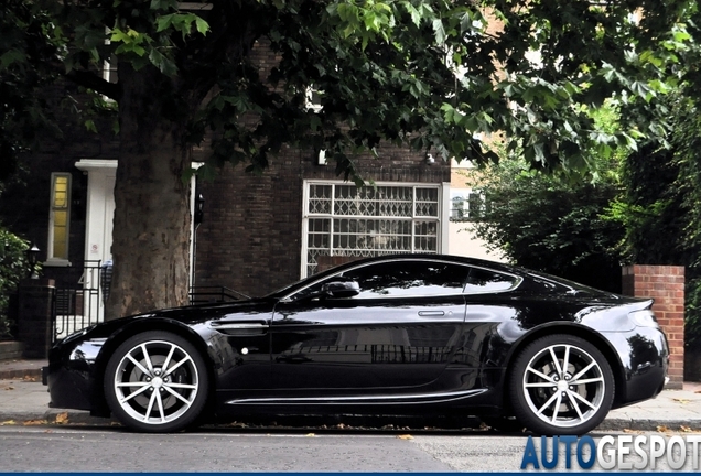 Aston Martin V8 Vantage