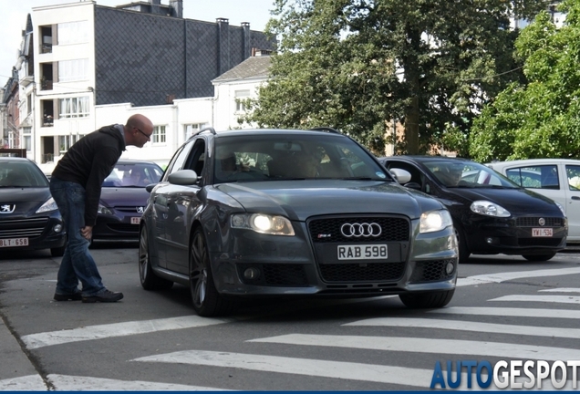 Audi RS4 Avant B7