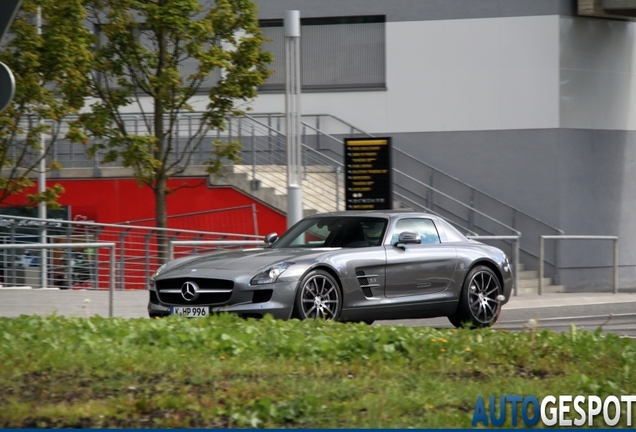 Mercedes-Benz SLS AMG