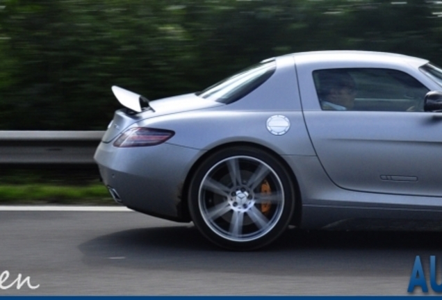 Mercedes-Benz SLS AMG