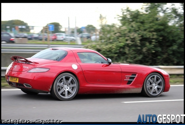 Mercedes-Benz SLS AMG