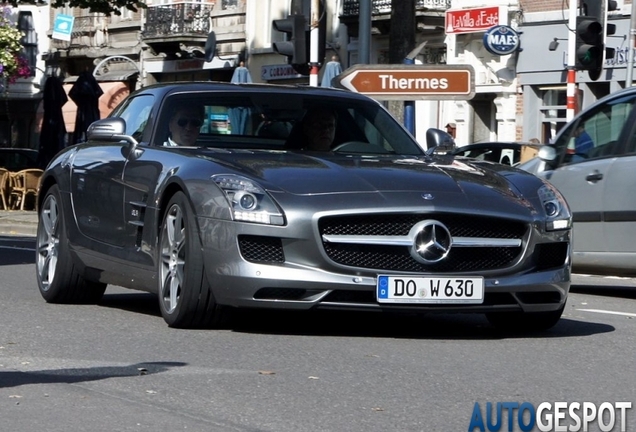 Mercedes-Benz SLS AMG