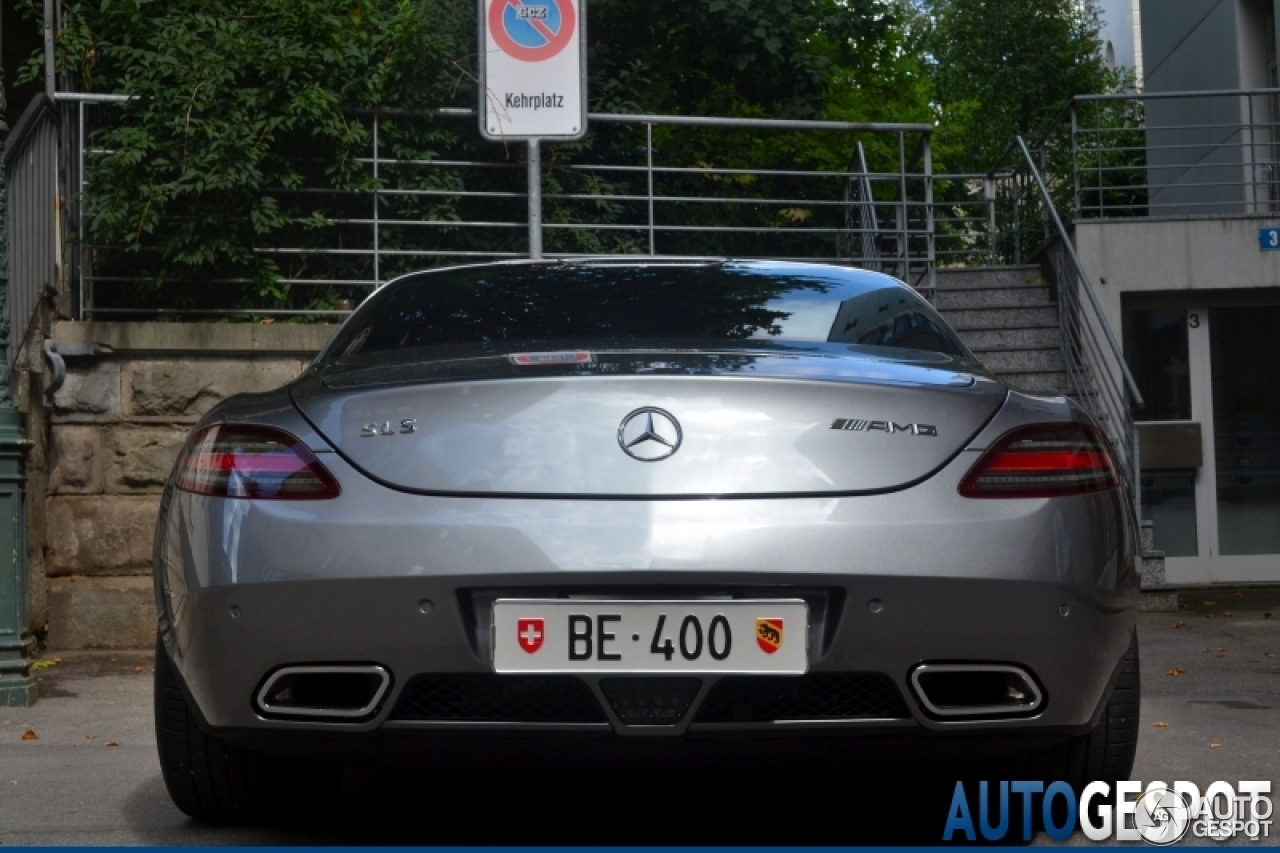 Mercedes-Benz SLS AMG