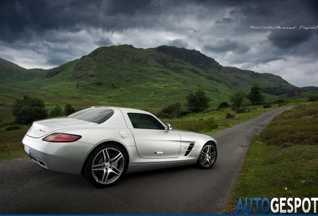 Mercedes-Benz SLS AMG